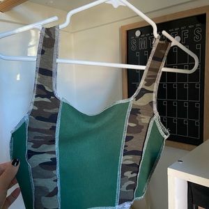 SHEIN CAMO CROPTOP